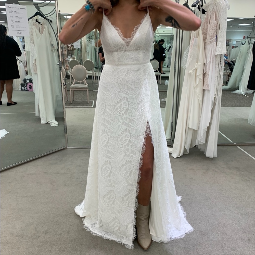 Size 4 unaltered boho wedding dress - Picture 1 of 3
